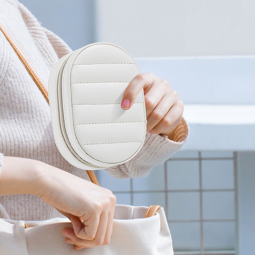 Portable Oval Jewelry Storage  - Travel Accessories Bd recension och pris