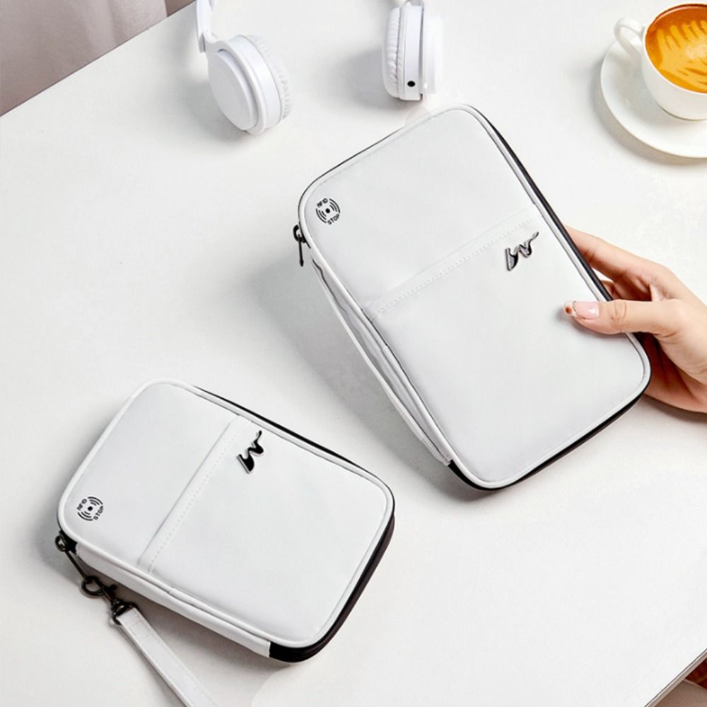 Portable Polyester Card Case L - Travel Accessories In Bulk recension och pris