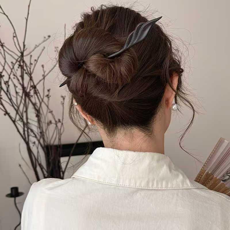Wooden Hairp Exquisite Carving - Travel Accessories High End recension och pris