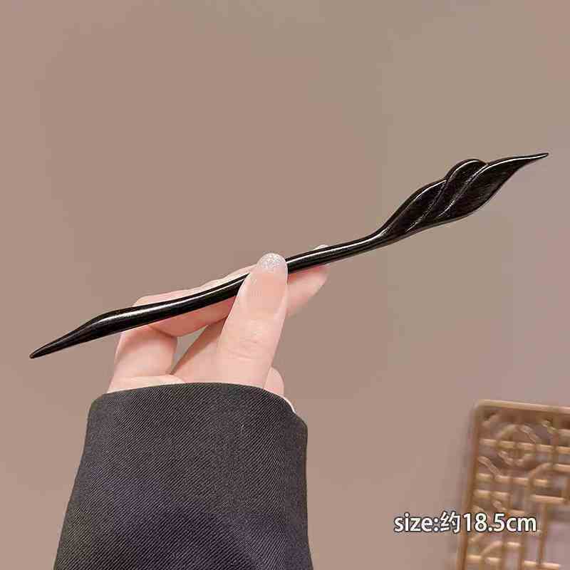 Wooden Hairp Exquisite Carving - Travel Accessories High End recension och pris